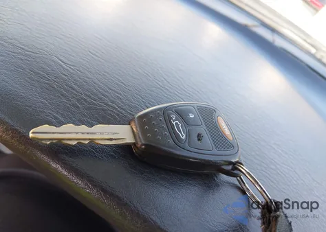 2004 Chrysler Pacifica from USA, damaged, VIN 2C8GM68434R533225